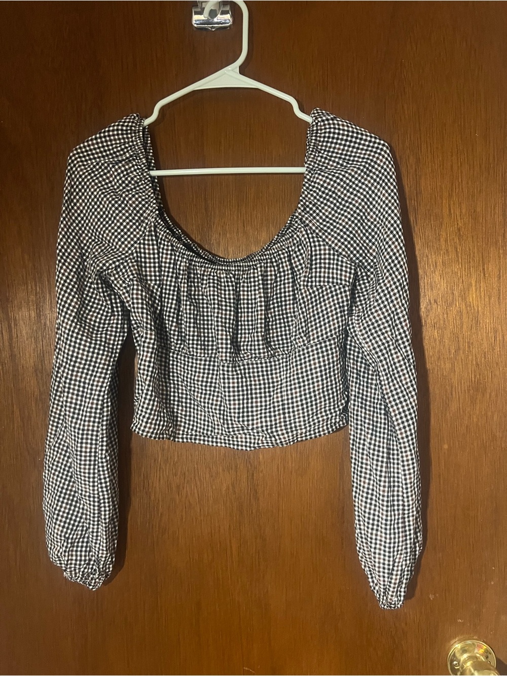 Hollister Women’s Black Brown & White Gingham Long-Sleeve Crop Top